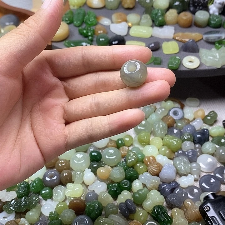 未镶嵌和田玉挂件鼓珠