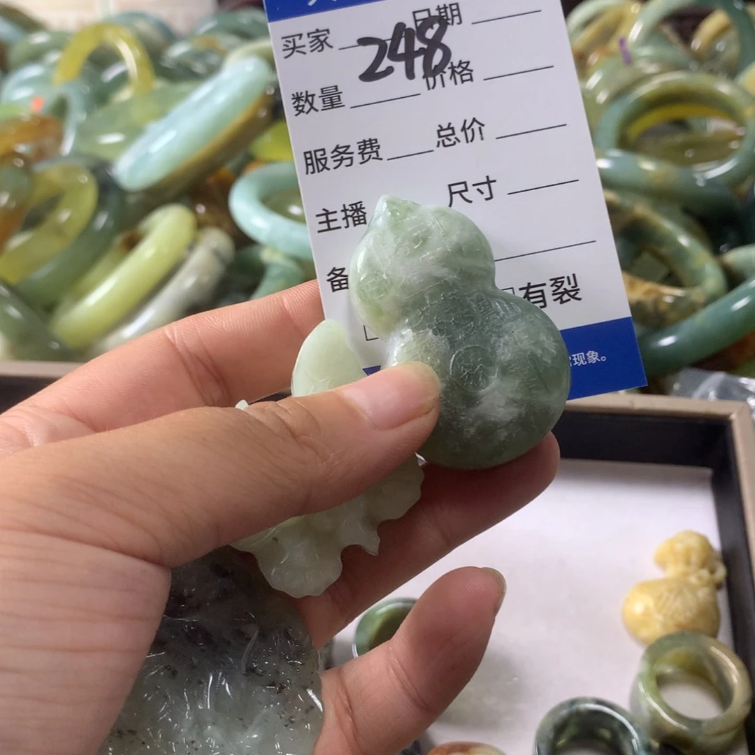 蛇纹石玉未镶嵌颈饰248
