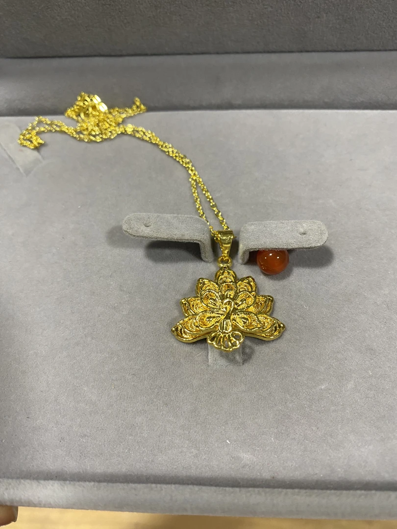 A716阿文专属金色精工孔雀吊坠项链 玛瑙珠 渡金 饰品多样性发货