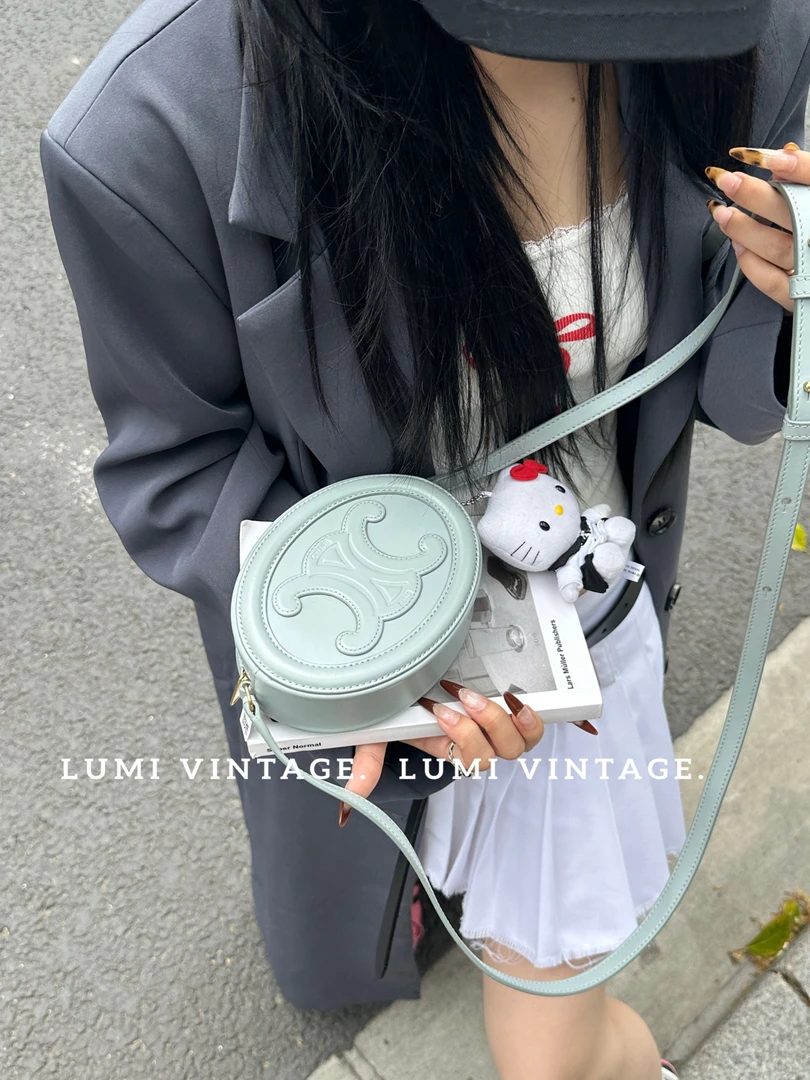 95新 Celine/思琳 雾霾蓝牛皮月饼盒子单肩包59316649