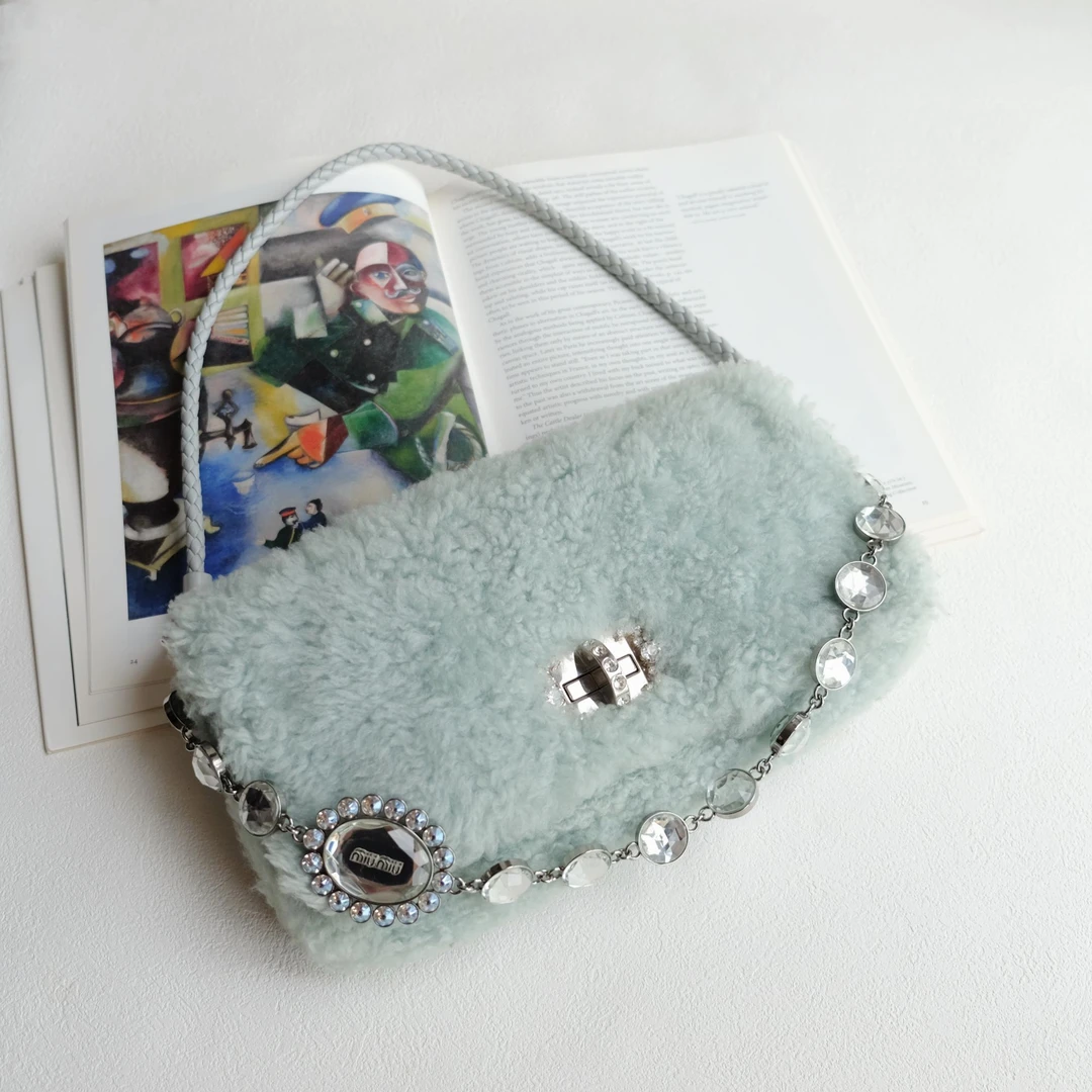 95新 MIU MIU/缪缪 辣辣/可爱薄荷绿卷卷毛毛宝石包