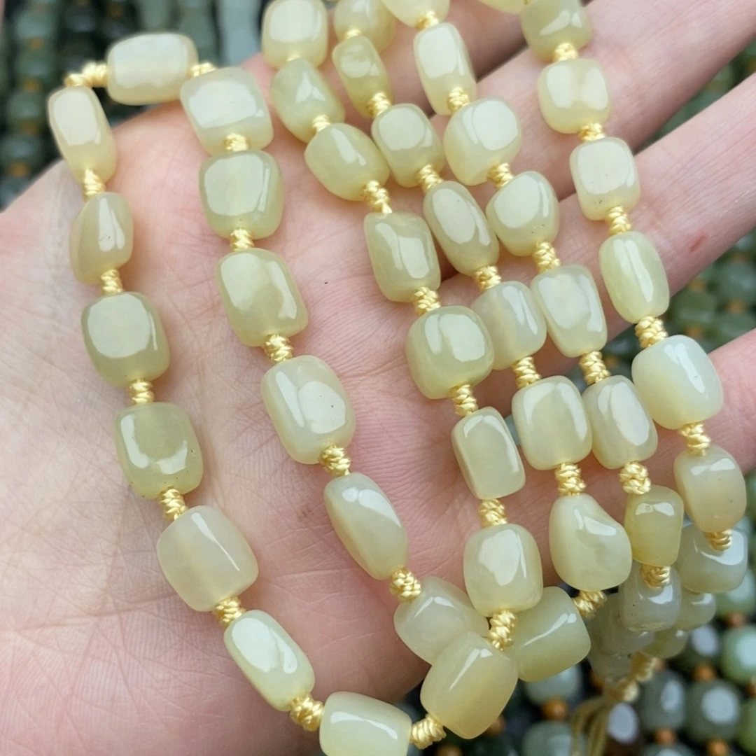 和田玉未镶嵌车挂