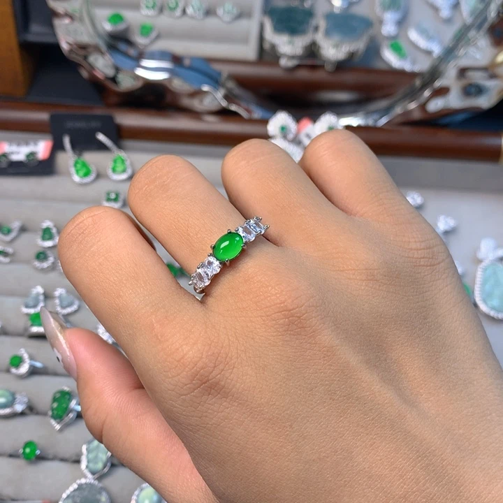 翡翠未镶嵌戒指戒指