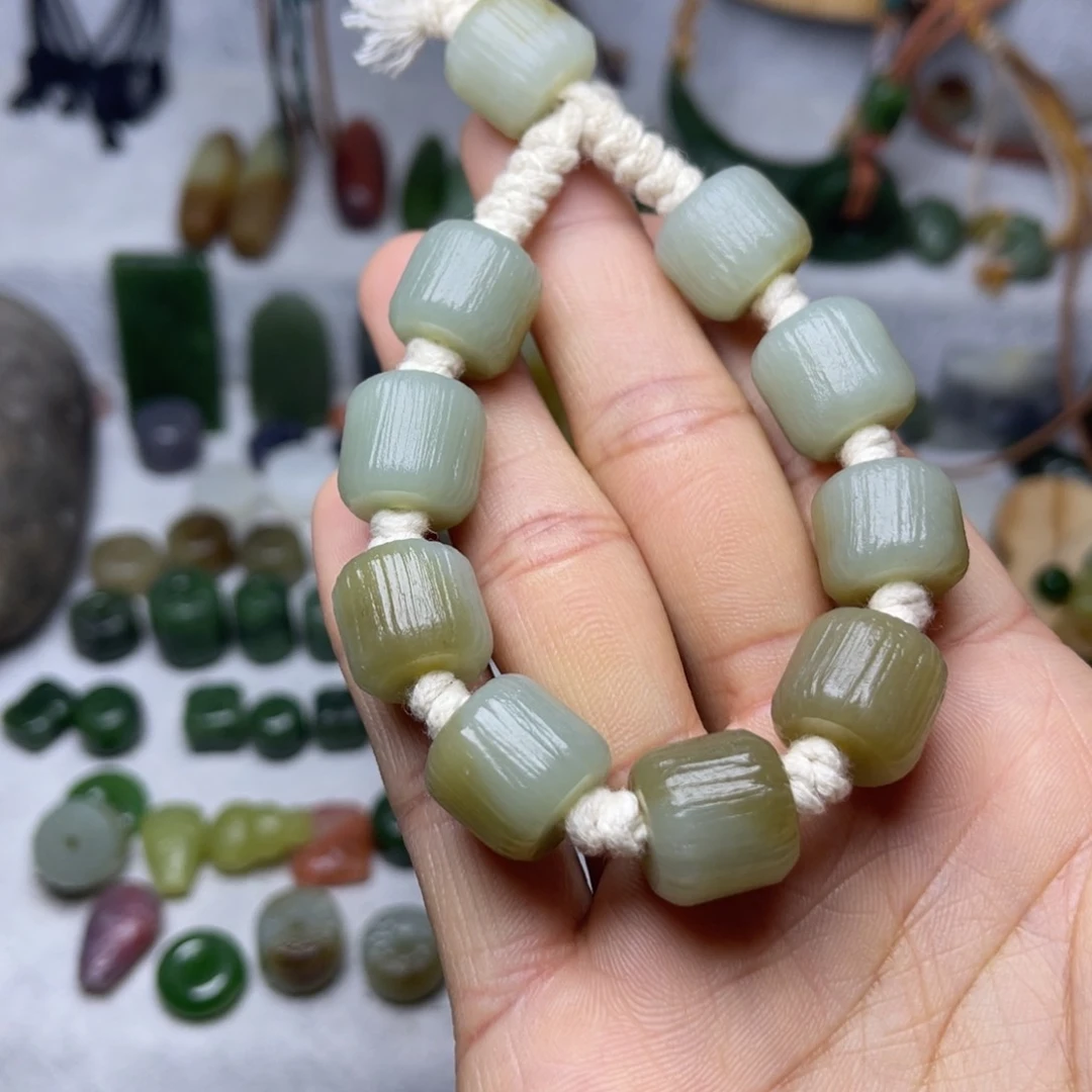 和田玉颈饰未镶嵌