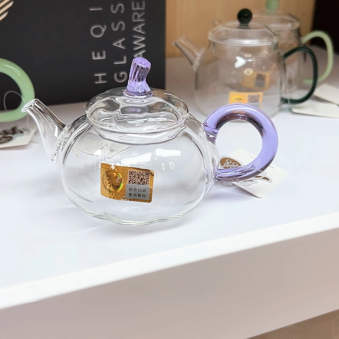 哇***哥禾器浅紫色福蔓壶