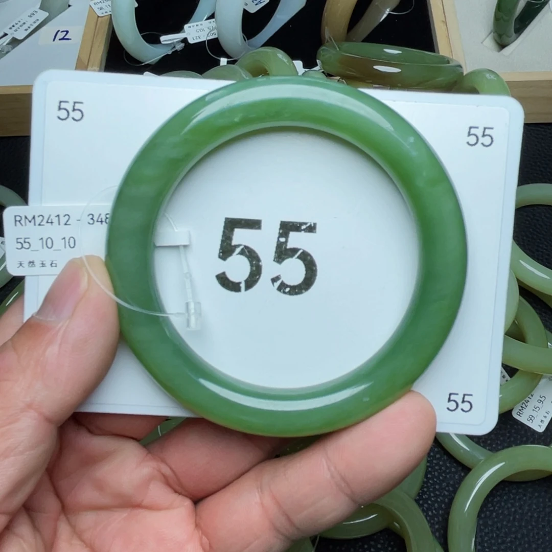 和田玉手镯未镶嵌蒽*