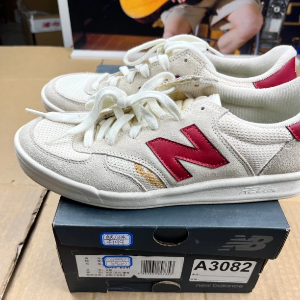 A3082 NEW BALANCE CRT300G1 41.5码运动鞋直播微瑕疵 无售后