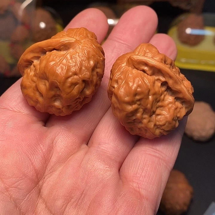 文玩核桃吊坠39尺，蛤蟆头一根筋