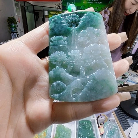 颈饰未镶嵌翡翠一个