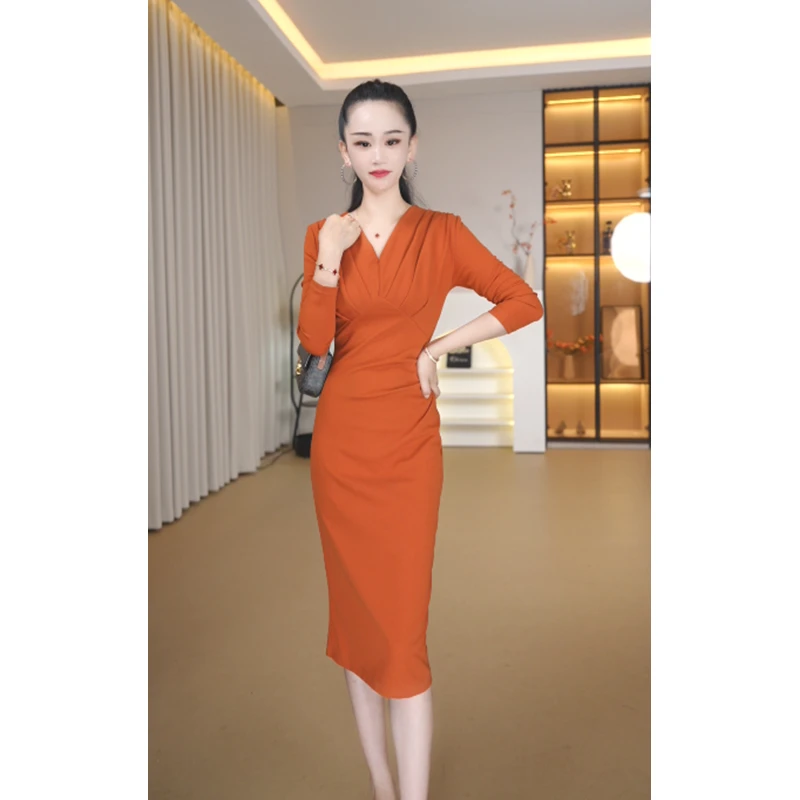 8086高端气质秋装2025新款女装褶皱v领收腰显瘦打底连衣裙