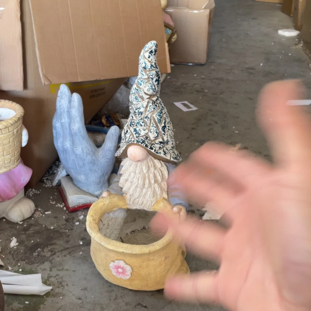 【闪购商品】氧化镁青花甘道夫盆摆件