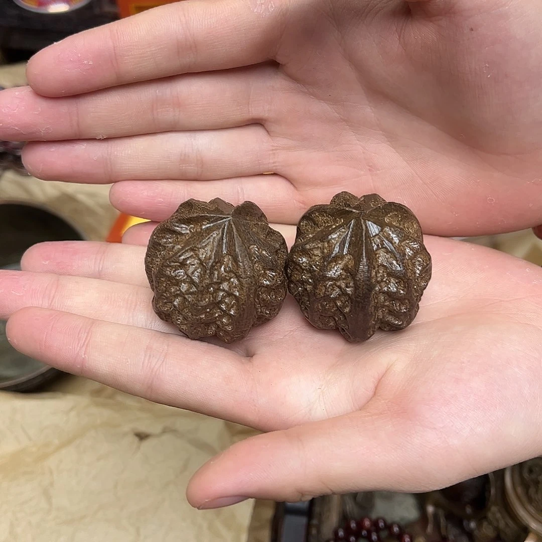 大叶紫檀（黑酸枝木类）