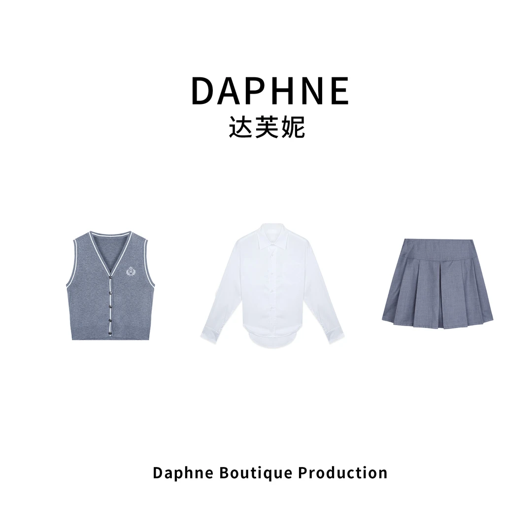Daphne/达芙妮RU高奢系列设计师款早春时尚百搭polo衫套装
