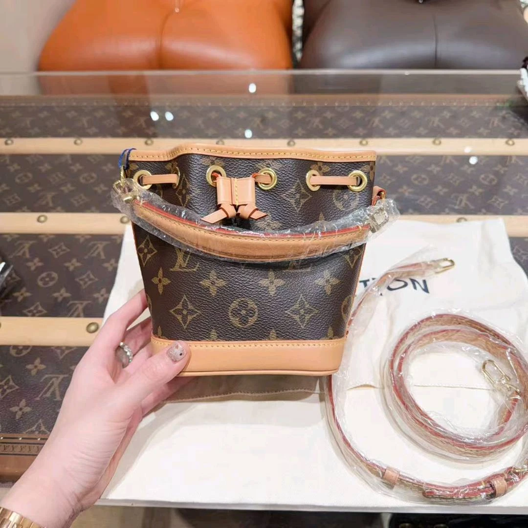 99新 LouisVuitton/路易威登 noe nano 老花水桶手提单肩斜挎包
