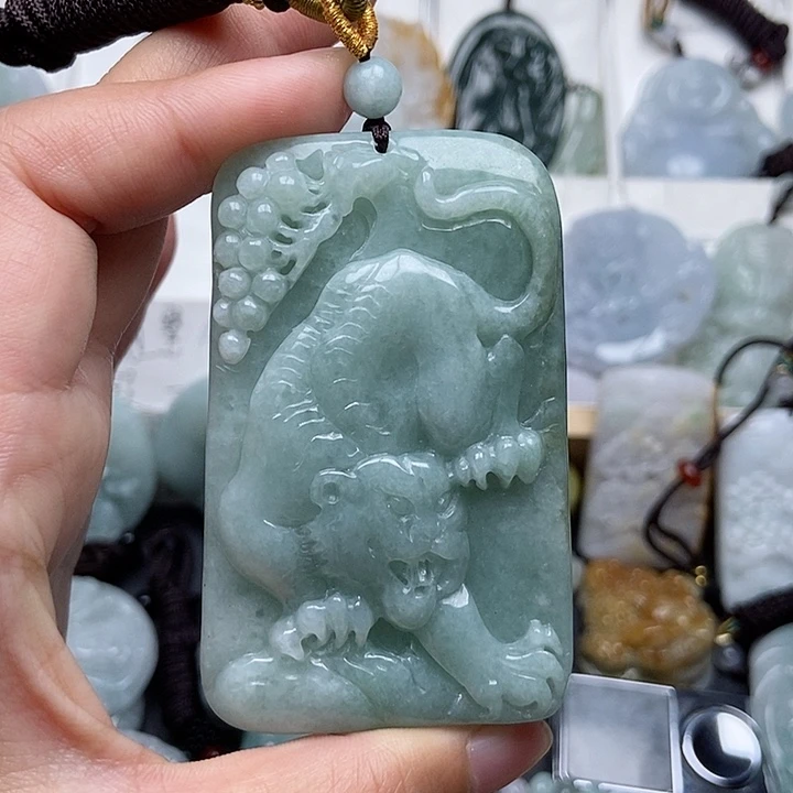 翡翠吊坠(不含链)未镶嵌翡翠