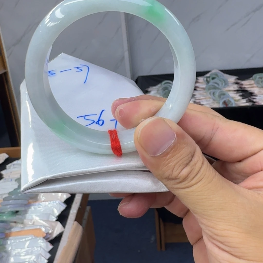 翡翠未镶嵌手镯纯天然缅甸翡翠A货