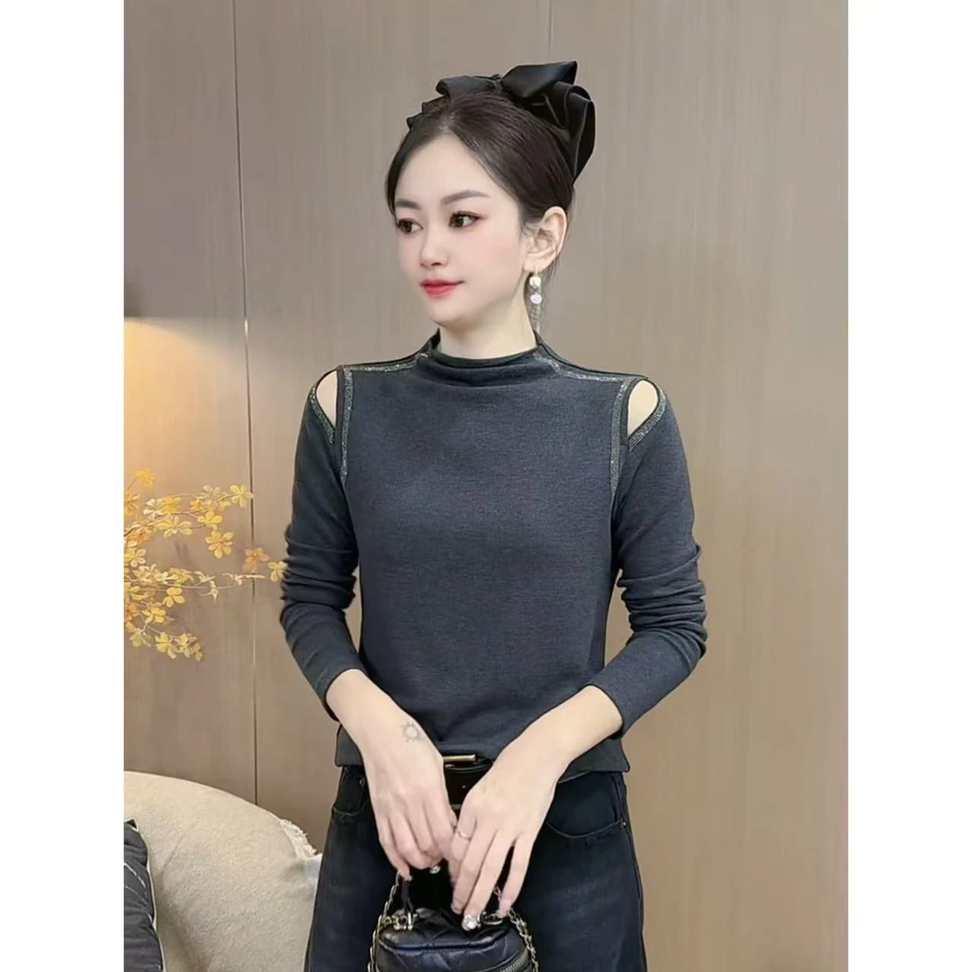 【7023】新品重工烫钻双肩镂空半高领上衣