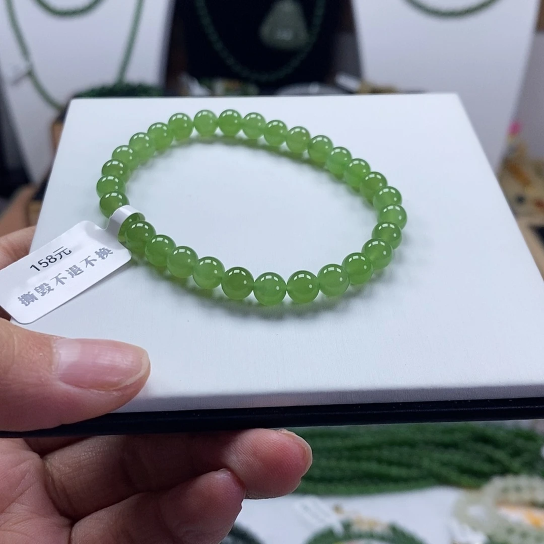 和田玉（碧玉）颈饰未镶嵌6mm果绿