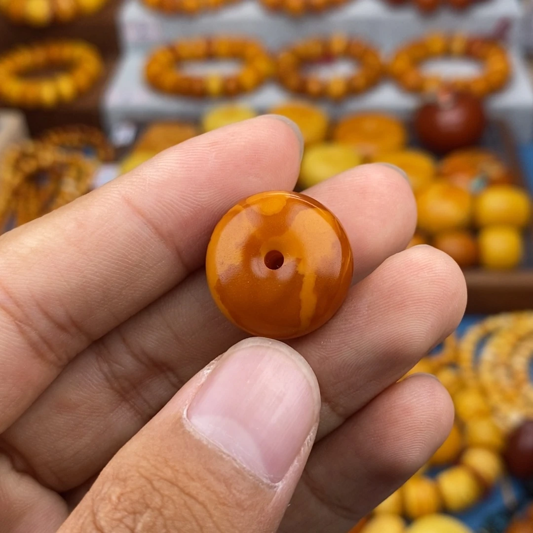 未镶嵌琥珀珠宝奇石