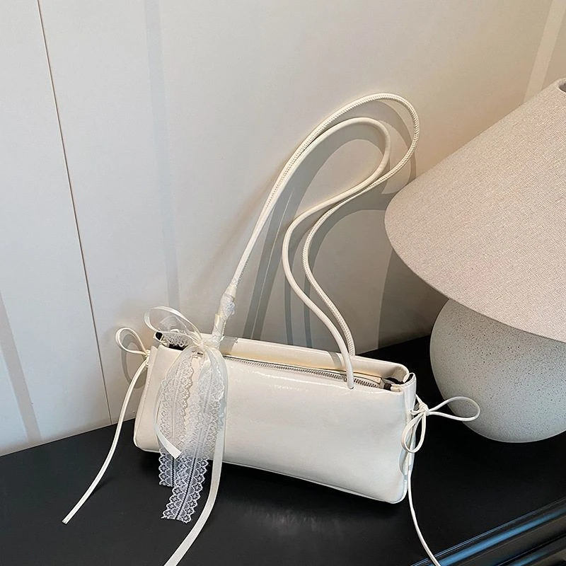 2025新款韩国小众时尚腋下包包女简约洋气蝴蝶结单肩包百搭通勤