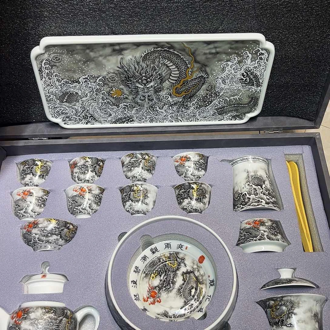 伟***X景德镇瓷器鉴定证书