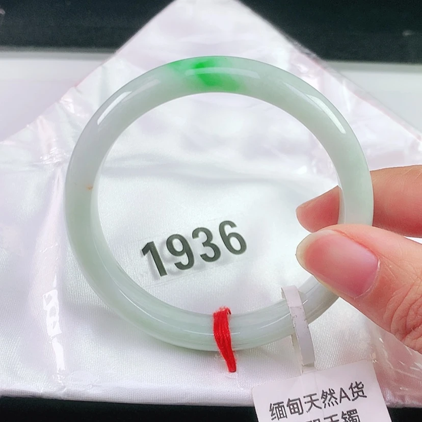 【闪购商品】未镶嵌手镯翡翠