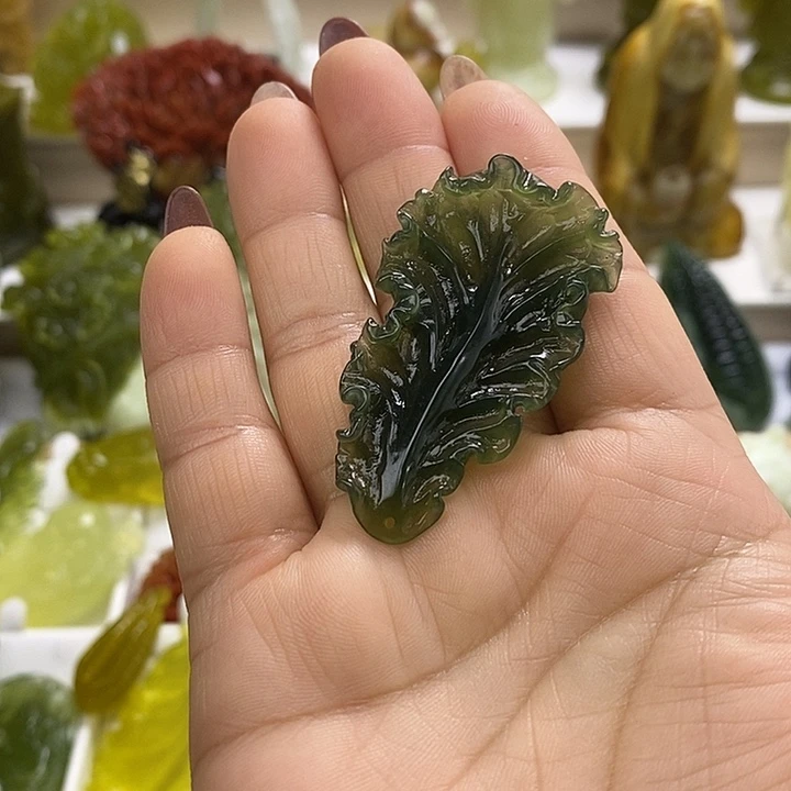 胖***机蛇纹石玉未镶嵌颈饰