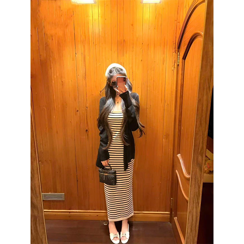 2025秋季新款修身显瘦薄款开衫上衣气质时尚收腰a字连衣裙套装女