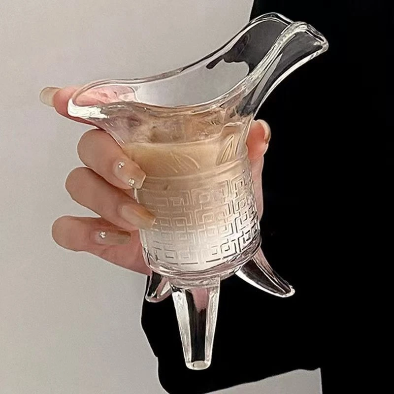 ins搞怪仿古秦始皇茶杯杯子爵杯古代帝王三足杯创意酒杯玻璃杯
