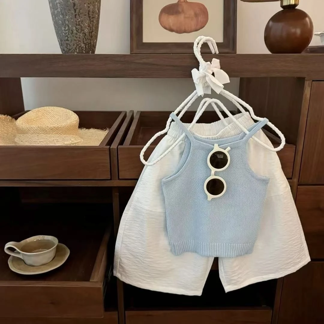 女童韩版夏季2025洋气宝宝蓝色镂空背心吊带时尚灯笼裤两件套爆款