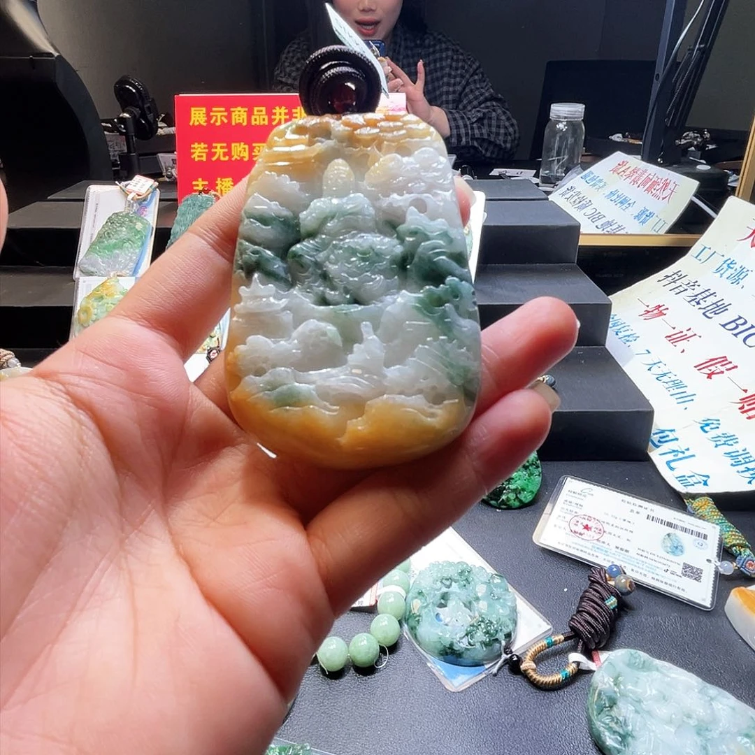 颈饰未镶嵌翡翠一