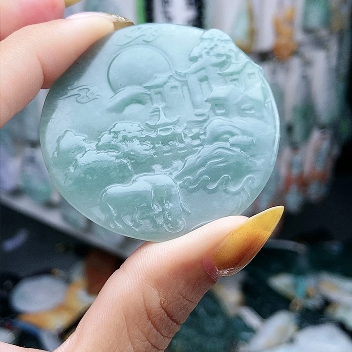 翡翠未镶嵌颈饰翡翠