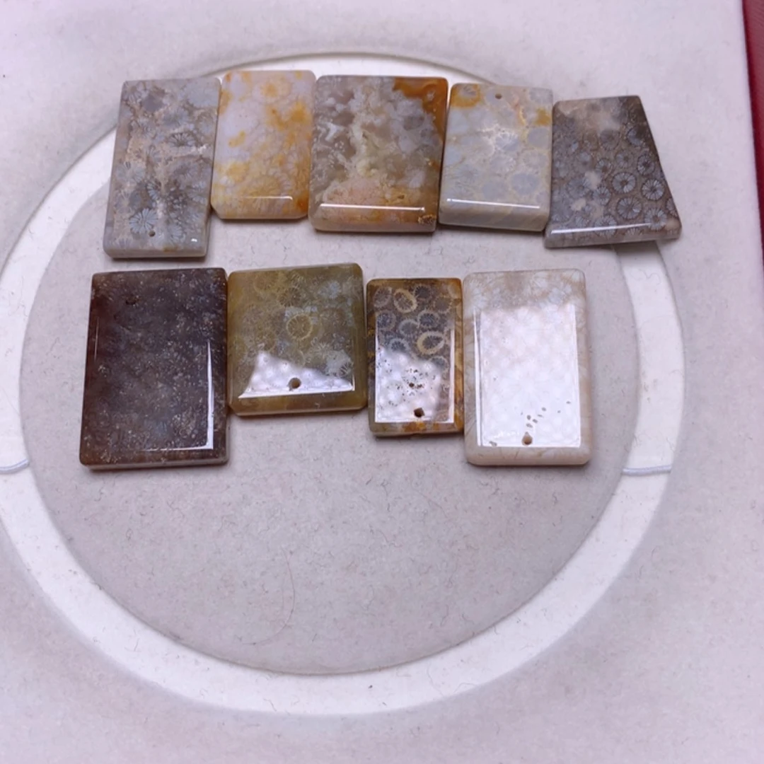 【闪购商品】硅化玉颈饰未镶嵌久*