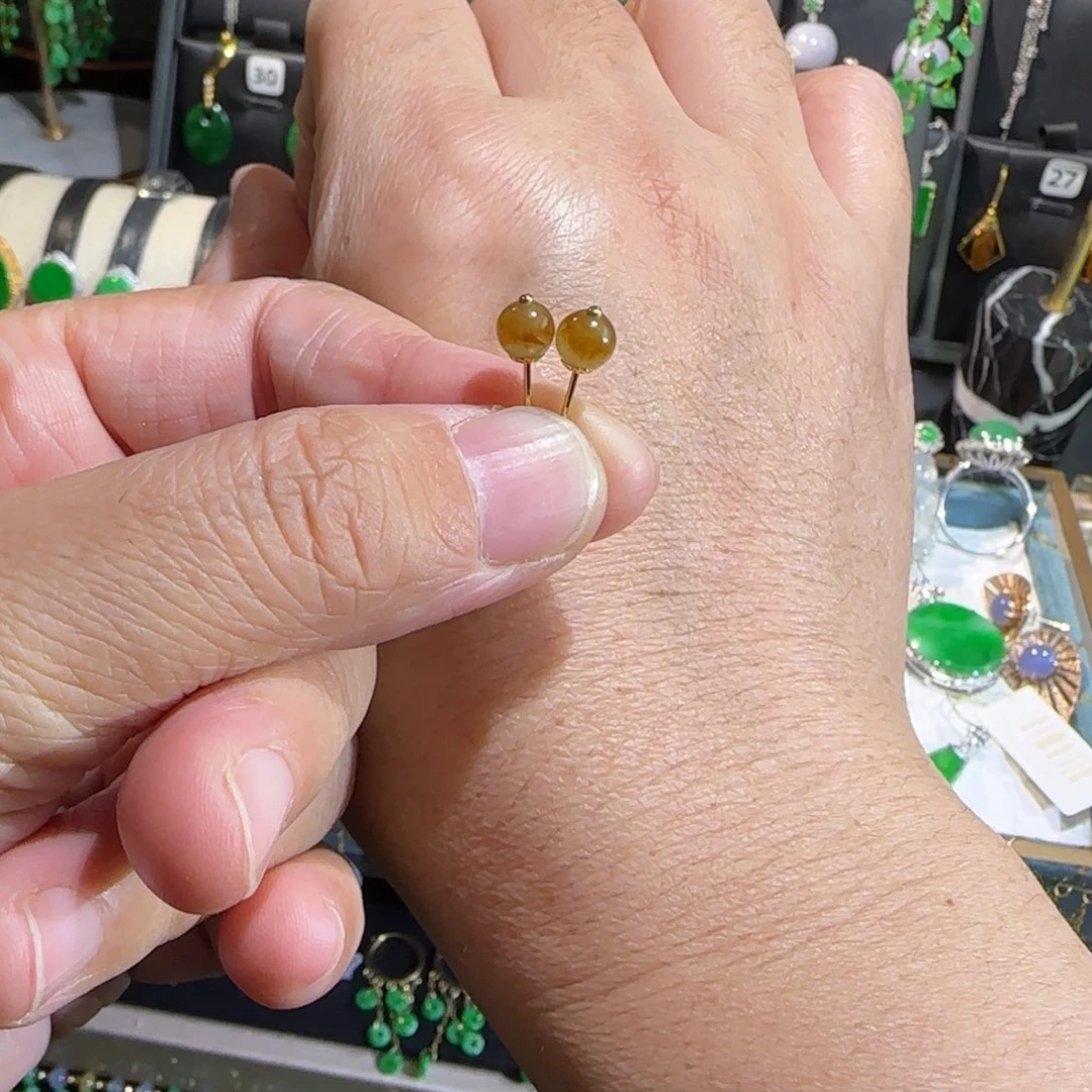 翡翠18K金镶嵌颈饰耳钉