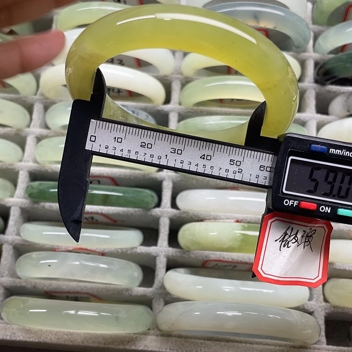 未镶嵌蛇纹石玉手镯118