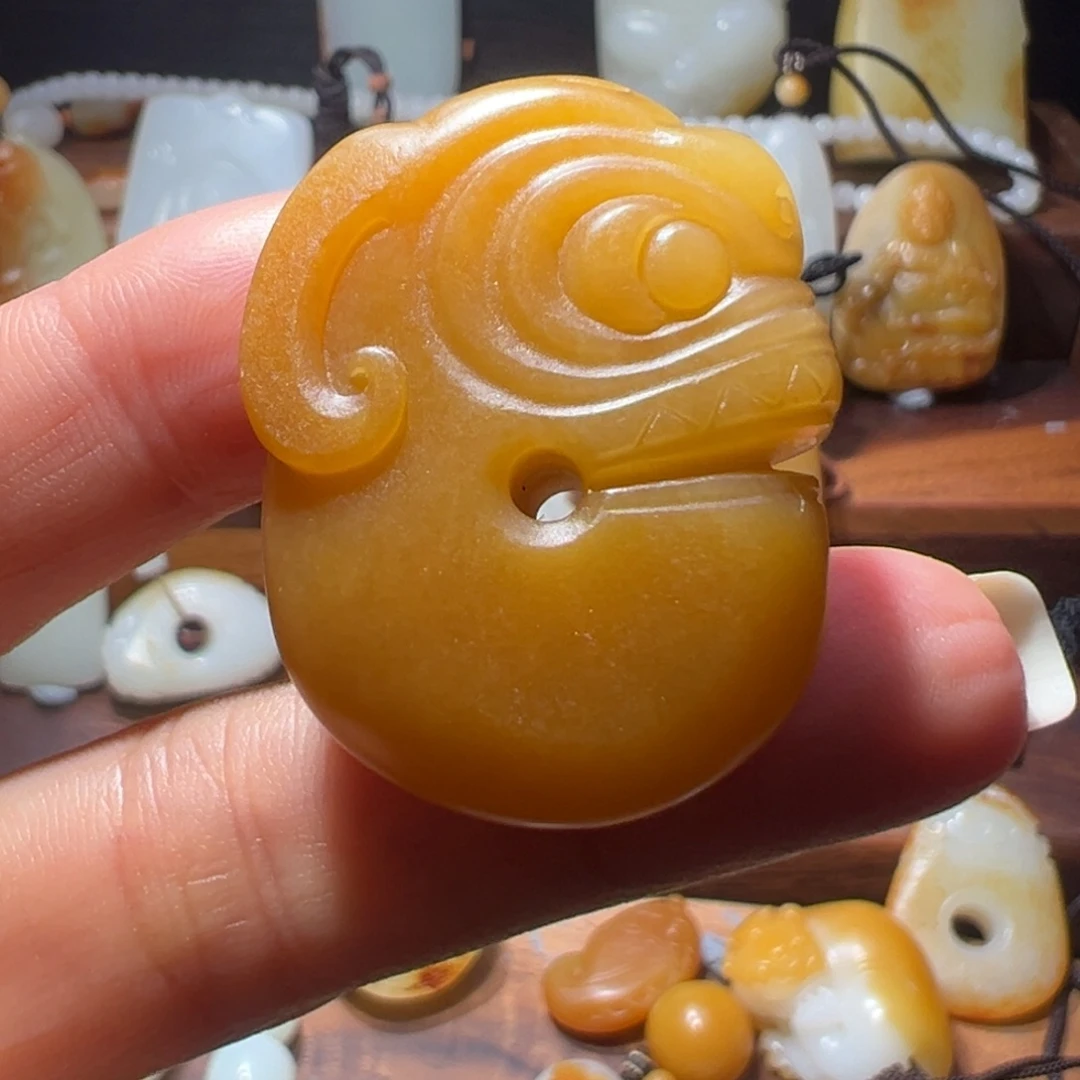 和田玉未镶嵌颈饰