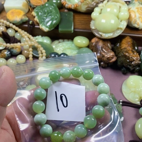 未镶嵌蛇纹石玉手链