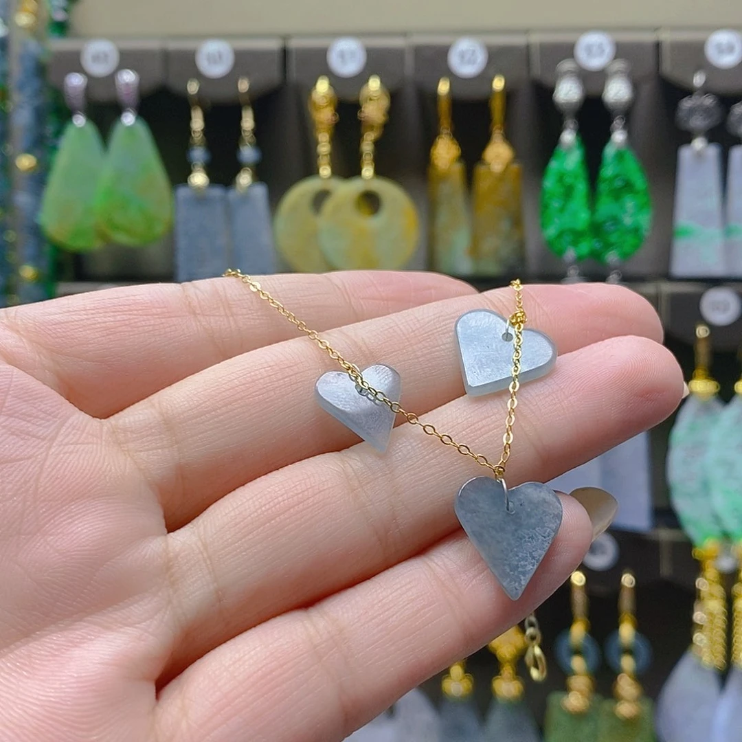 未镶嵌翡翠耳饰翡翠