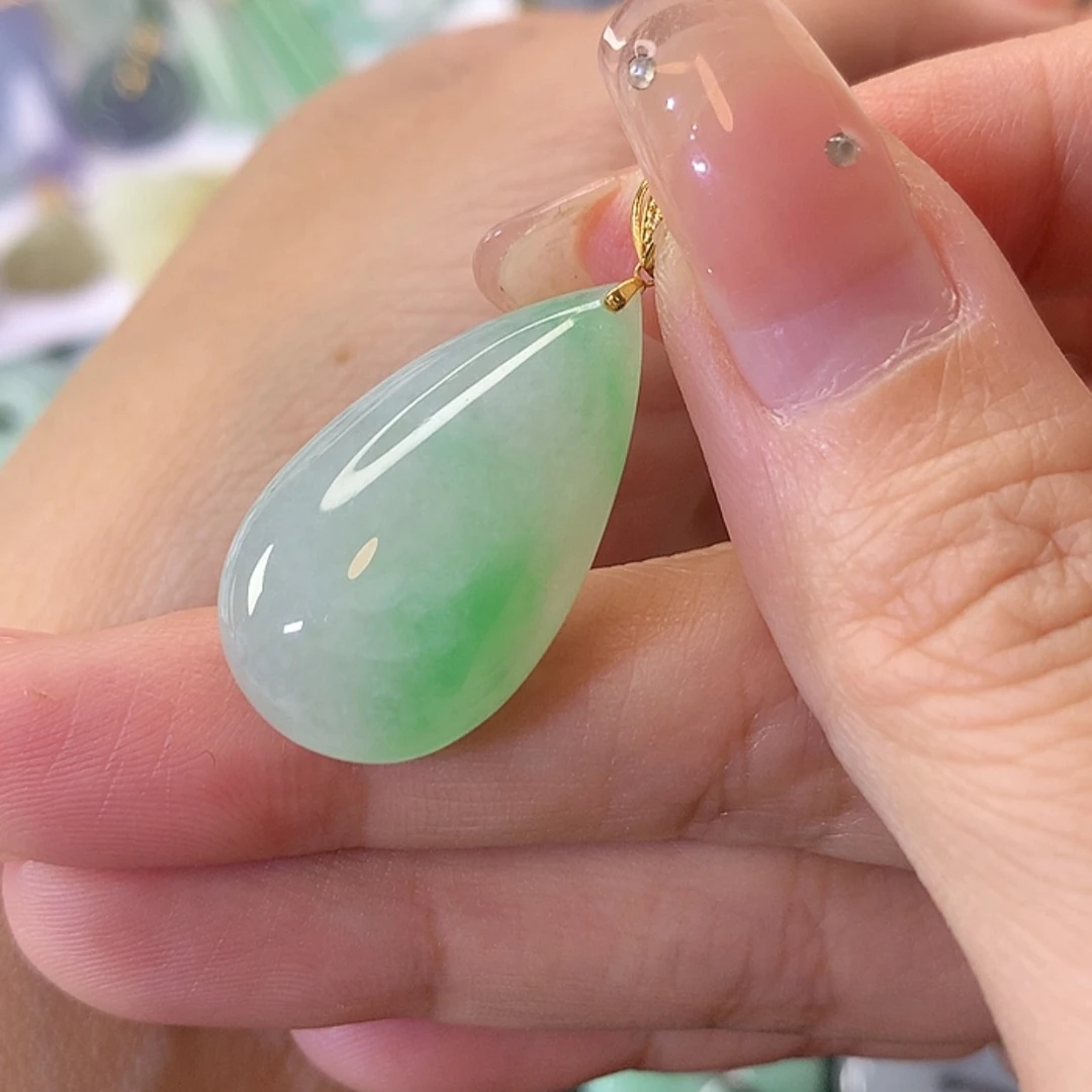 【闪购商品】翡翠吊坠(赠链)18K金镶嵌