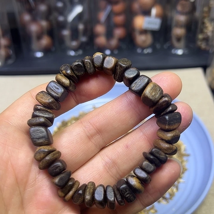 沉香沉香碎屑达拉干随行虫漏