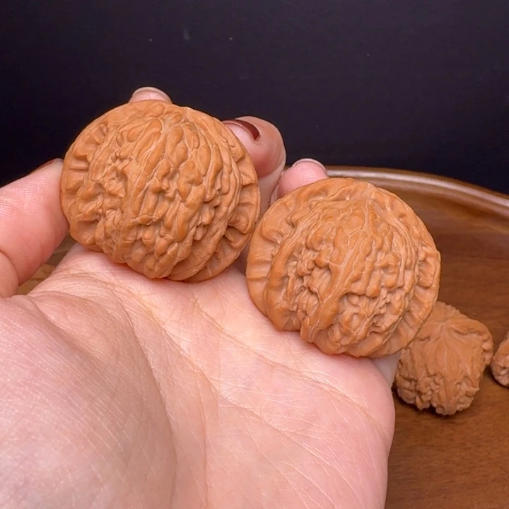 文玩核桃把件白狮子全品40