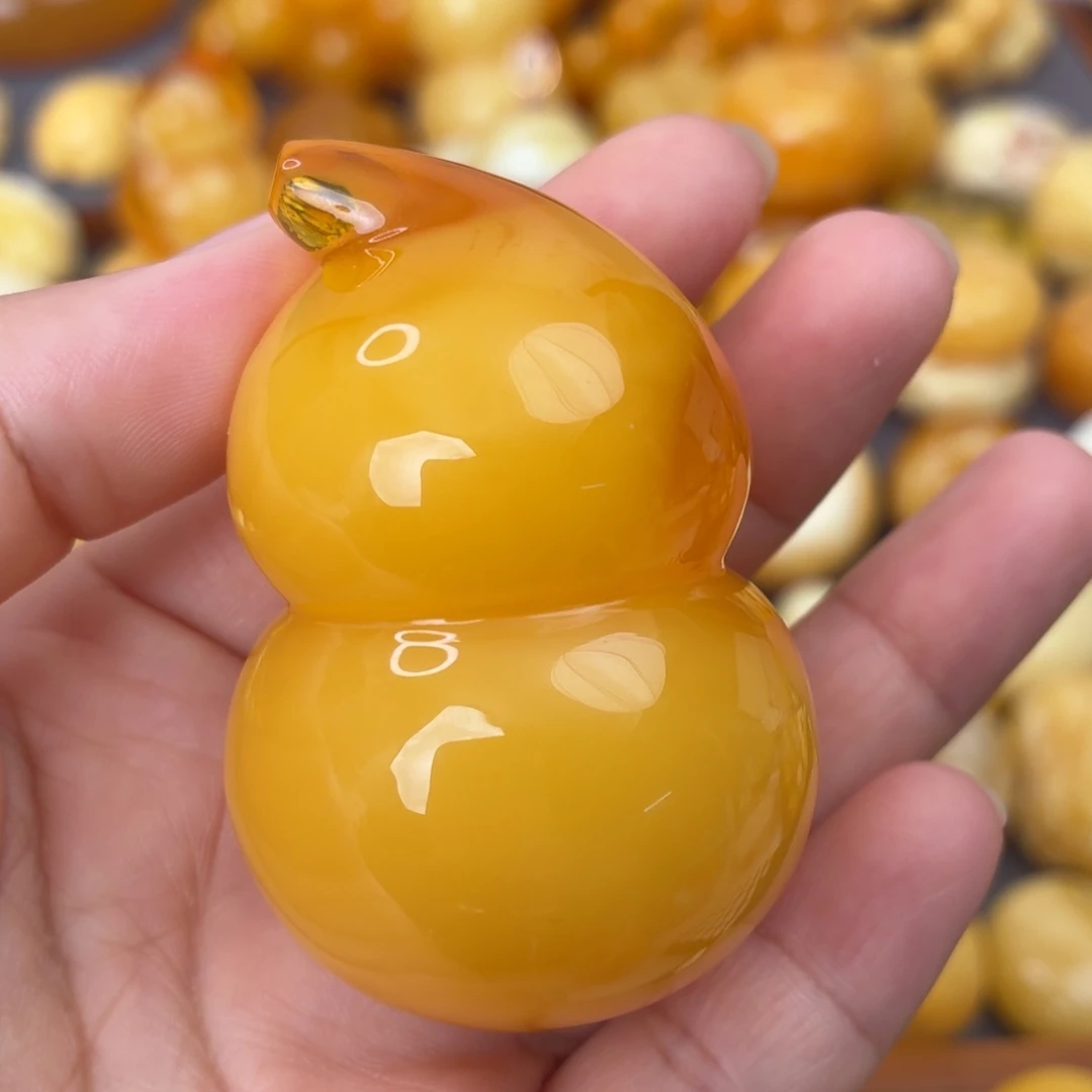 裸石虫珀未镶嵌葫芦
