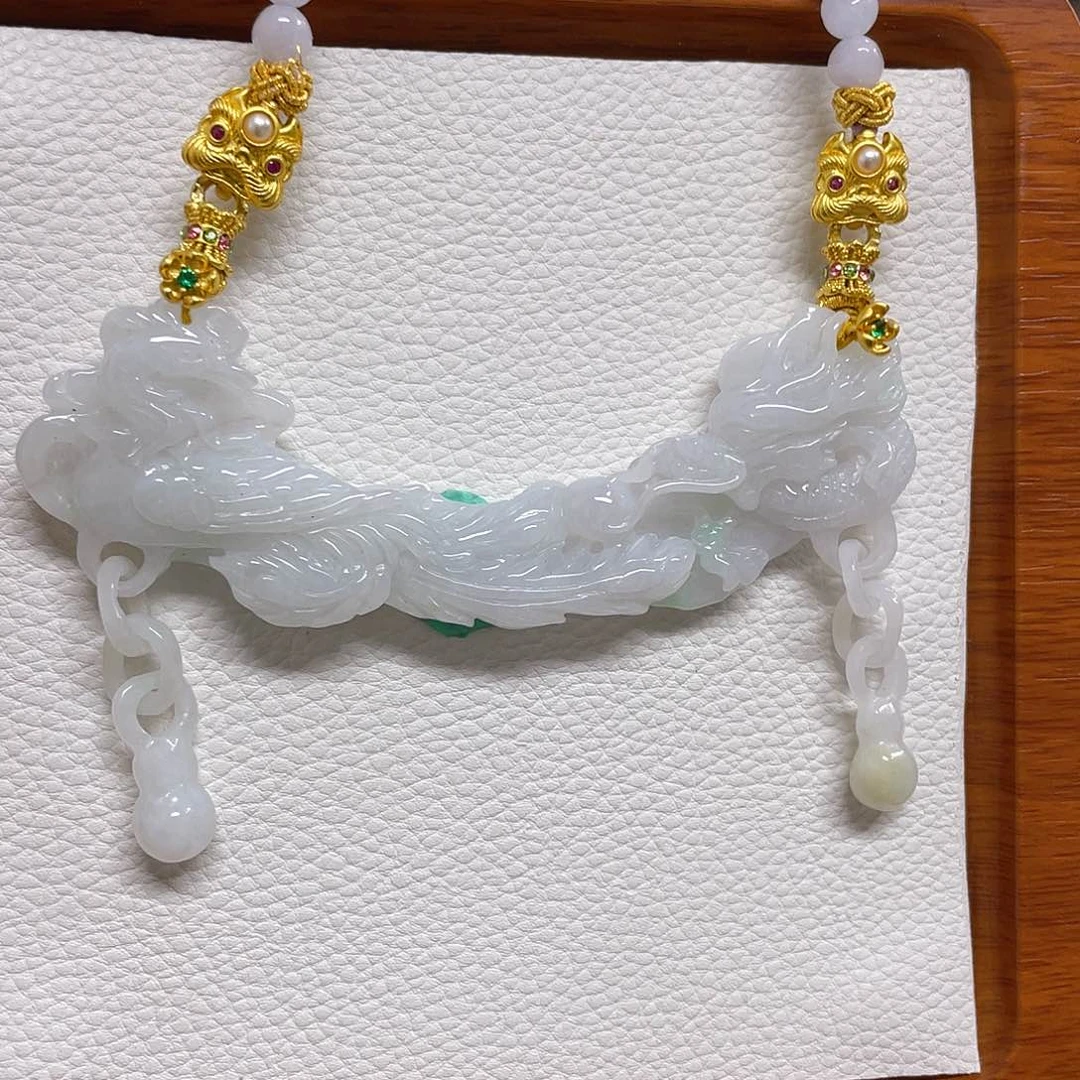 翡翠未镶嵌颈饰吊坠
