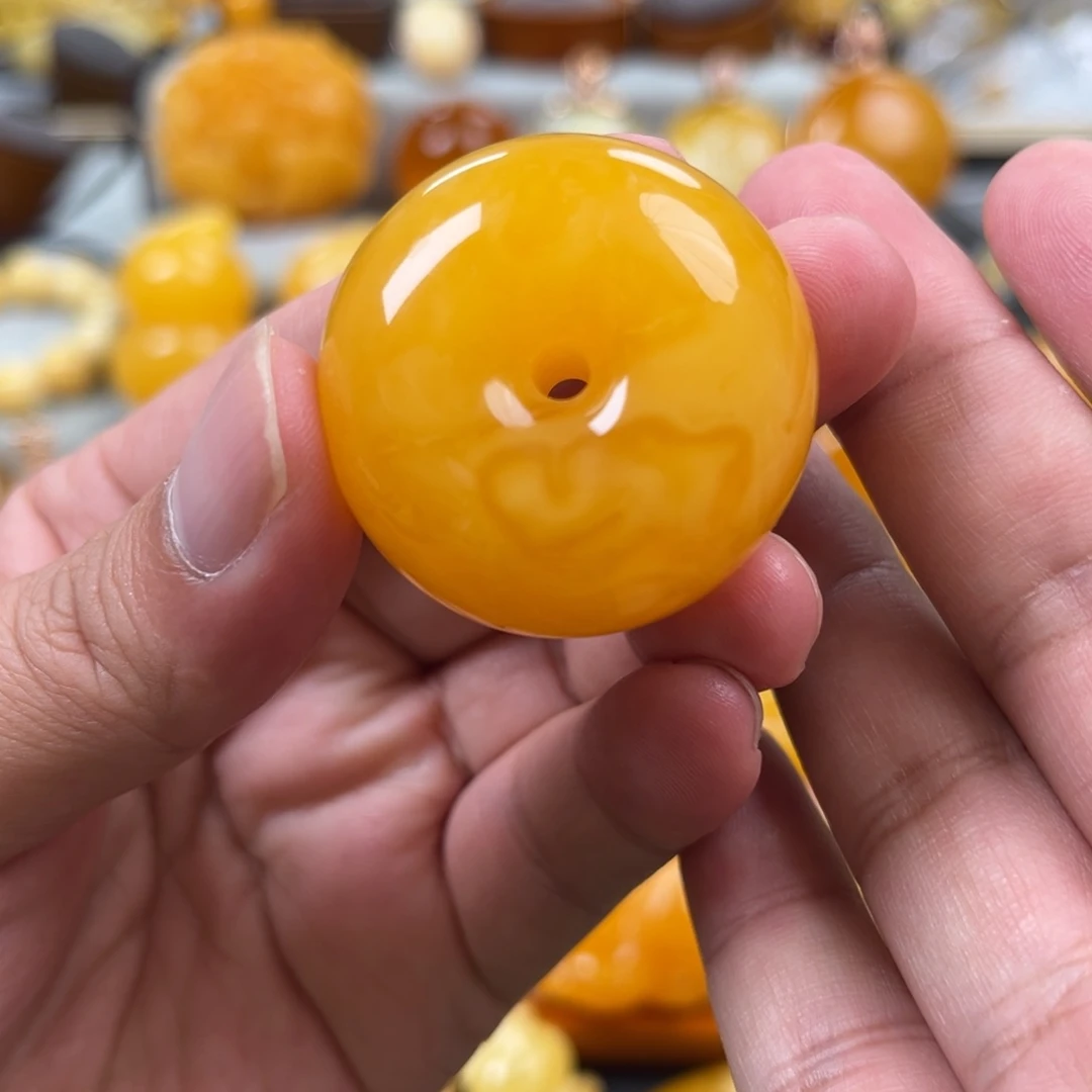 蜜蜡未镶嵌珠宝奇石