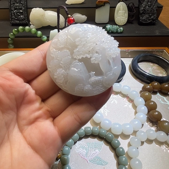 颈饰未镶嵌和田玉