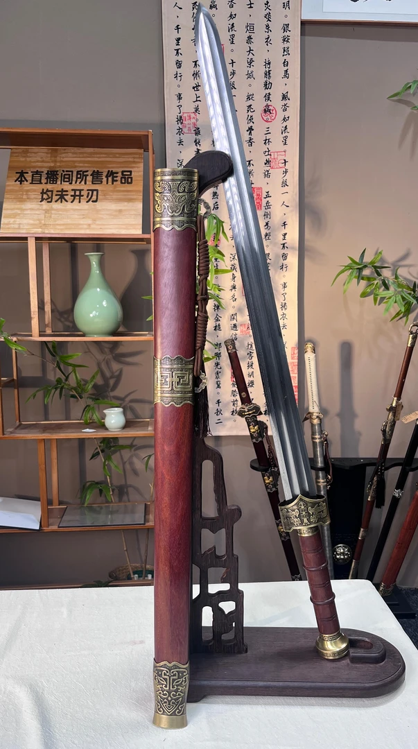 【花纹钢赵云剑】百炼花纹钢八面开双槽龙泉剑龙风檀鞘合金装未开刃