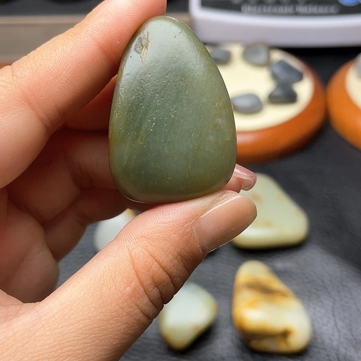 和田玉颈饰未镶嵌23