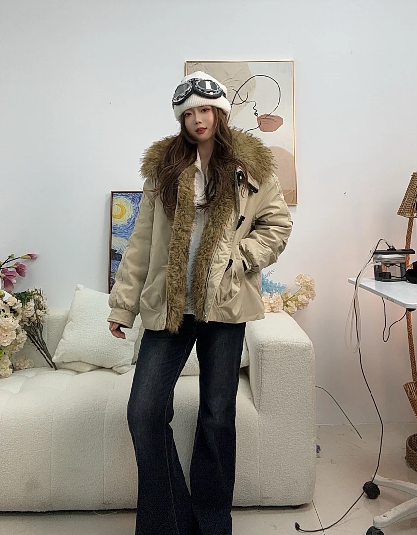 575区860卡其色休闲风女装厚款时尚棉服