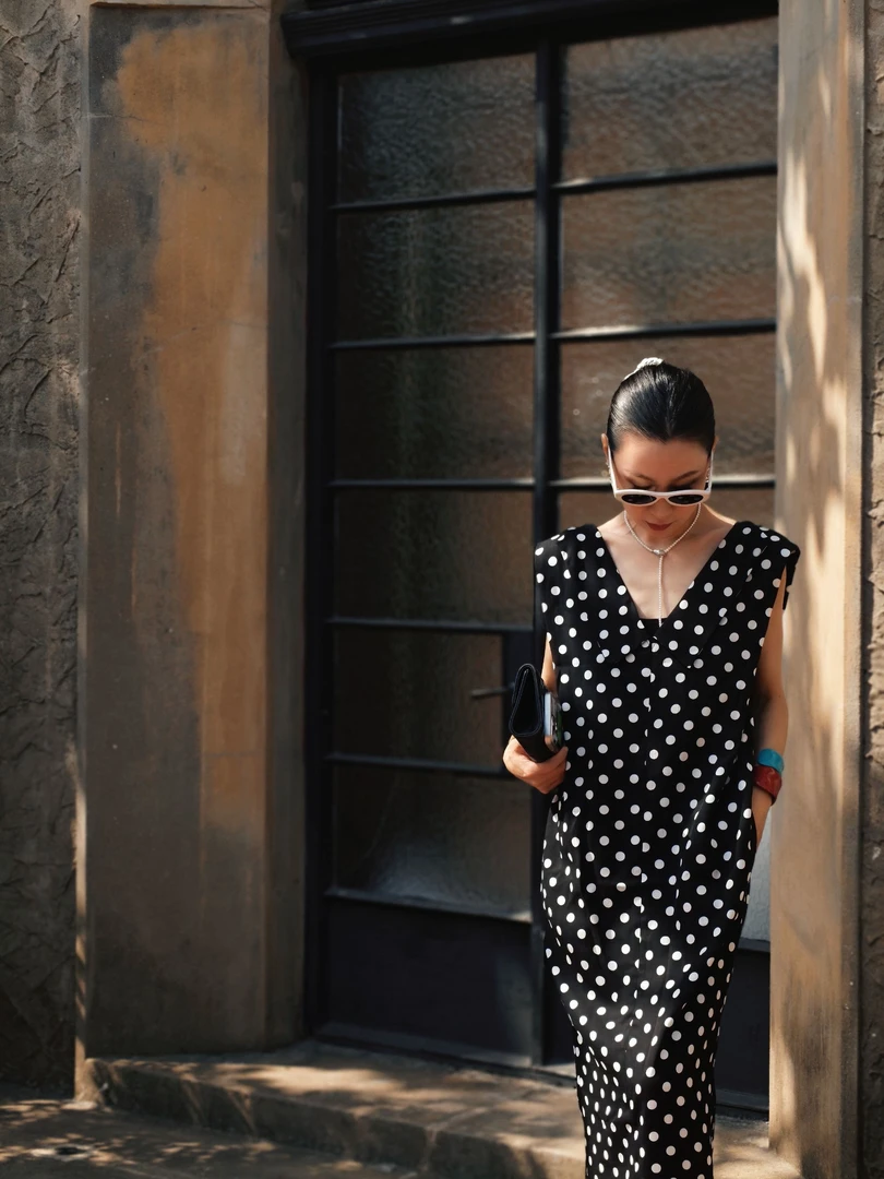 SONG TING｜设计师品牌高定系列复古波点V领百搭连衣裙