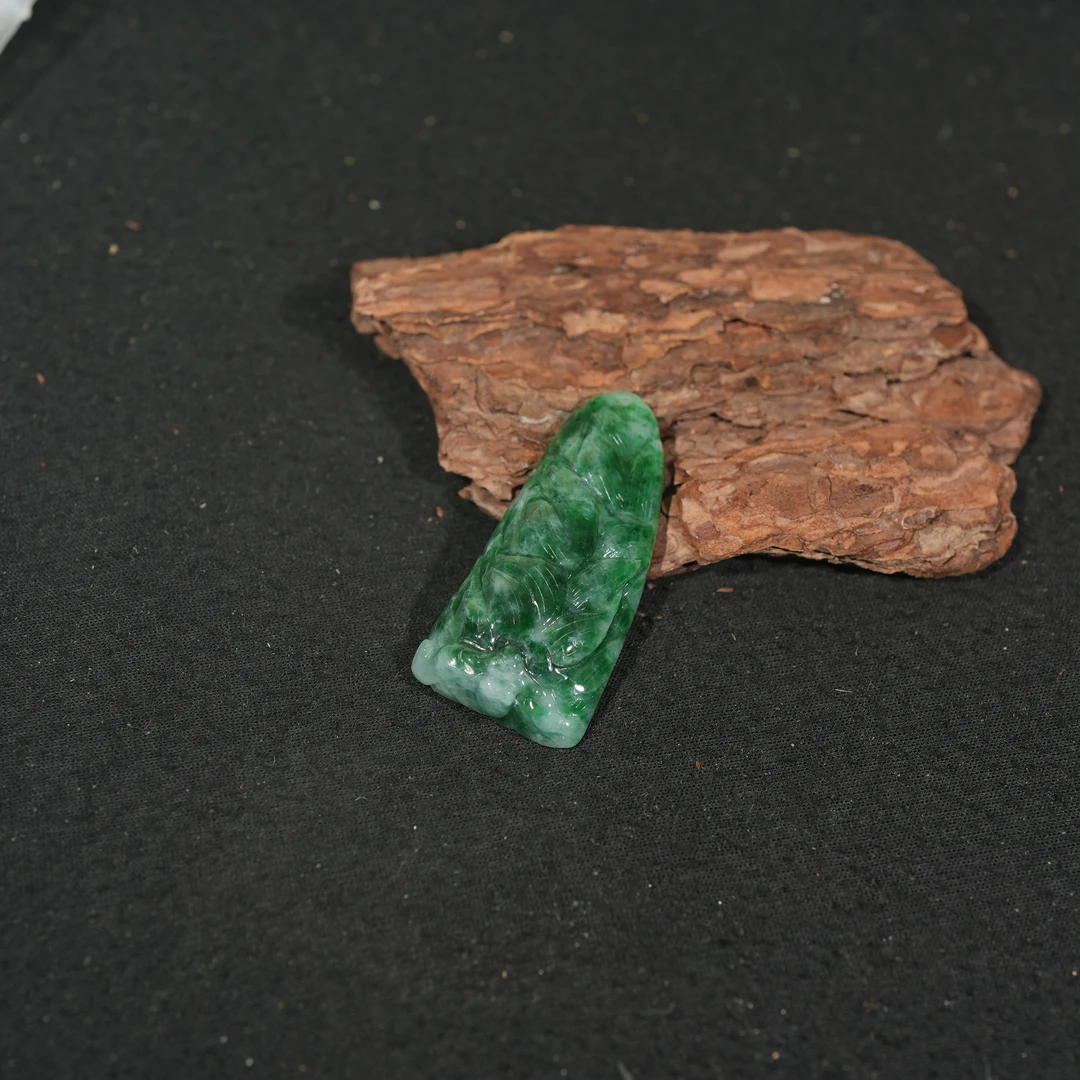 1.1香港王老板-翡翠吊坠6y65